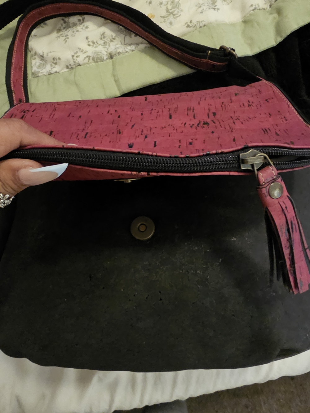 Everyday Two-Tone Shoulder Bag in Black and Burgundy 100% Cork Crossbody Bag - Picture 5 of 7